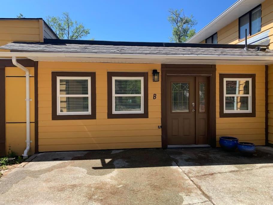 Country Studio Pet Friendly Port Alberni Exterior photo